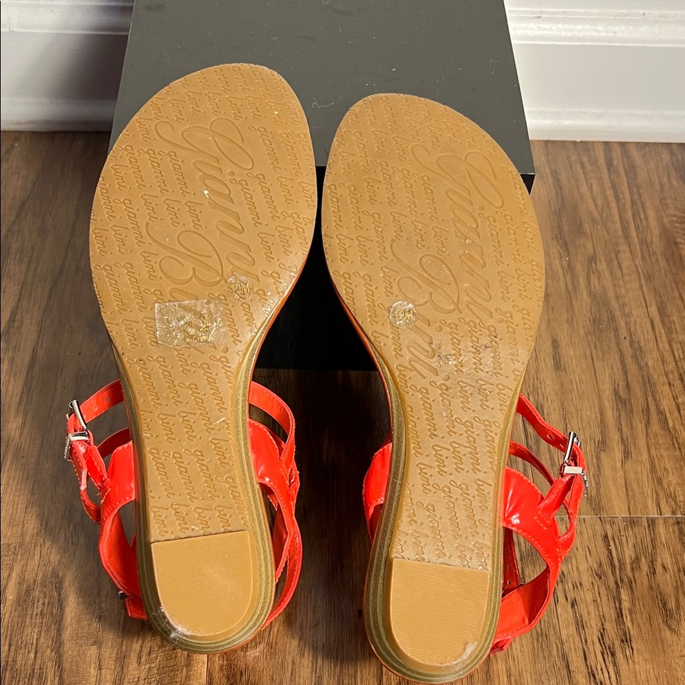 Giani Bernini Women's Bright Red Sandals - Picture 6 of 6